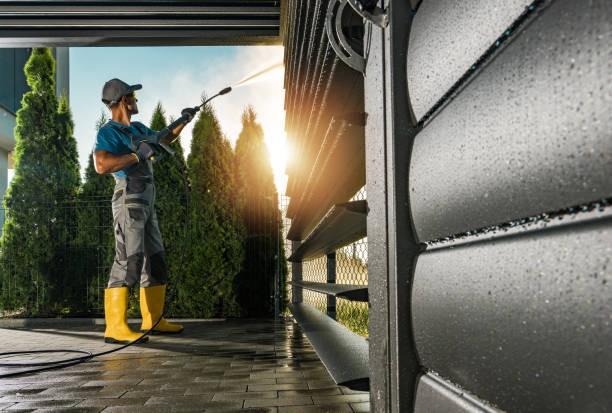 Best Animal Enclosure Cleaning  in Atwood, KS
